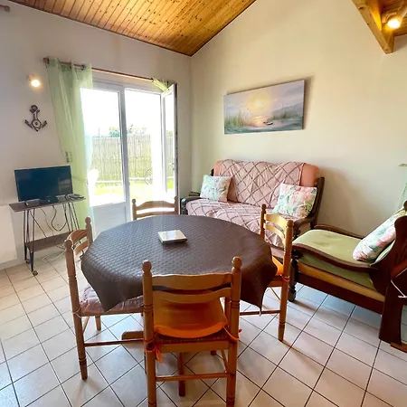 Maison Avec Jardinet, 2 Chambres, Parking, Proche Et Centre - Fr-1-231-334 Brem-sur-Mer