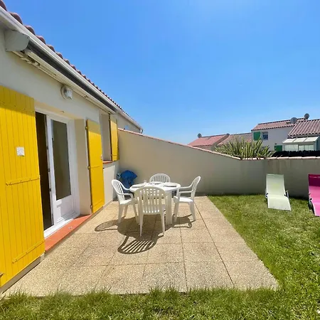 Hébergement de vacances Maison Avec Jardinet, 2 Chambres, Parking, Proche Et Centre - Fr-1-231-334 *