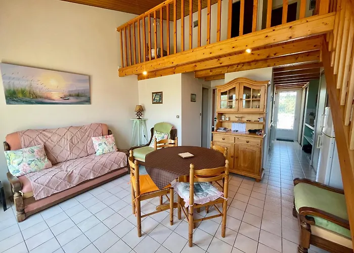 Casa vacanze Maison Avec Jardinet, 2 Chambres, Parking, Proche Et Centre - Fr-1-231-334