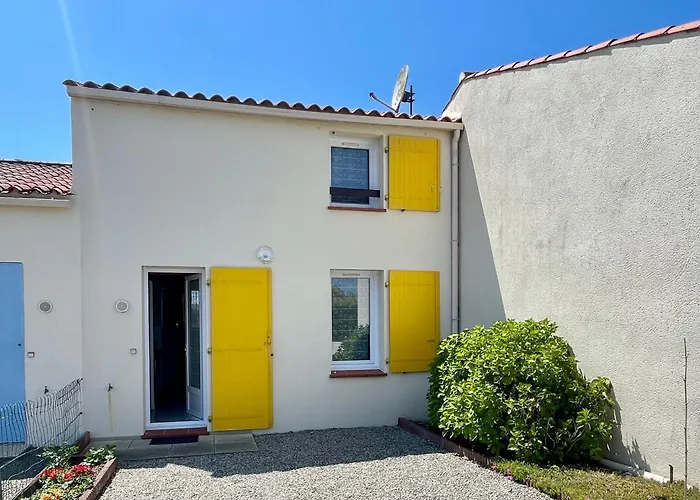 Maison Avec Jardinet, 2 Chambres, Parking, Proche Et Centre - Fr-1-231-334